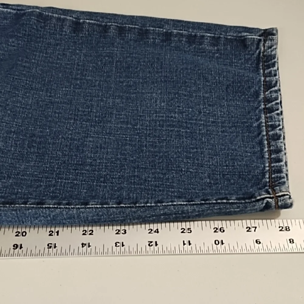 Chaps Relaxed Fit Blue Denim Jeans Modern Fit